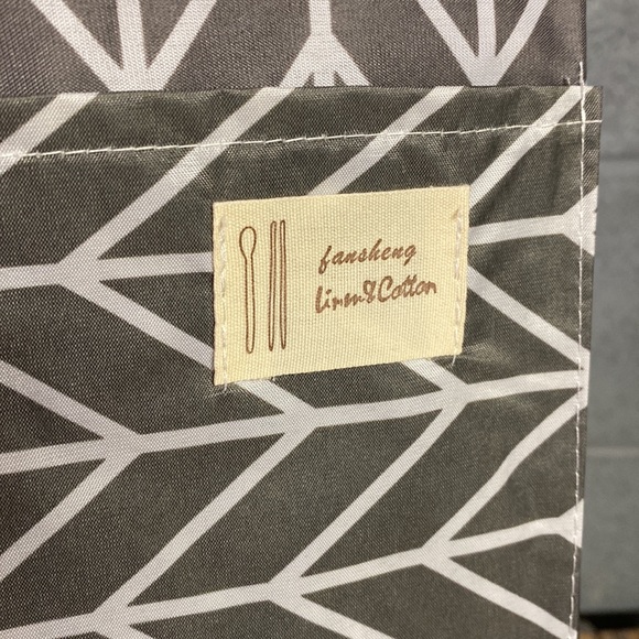 Gray Patterned Apron - Picture 4 of 5